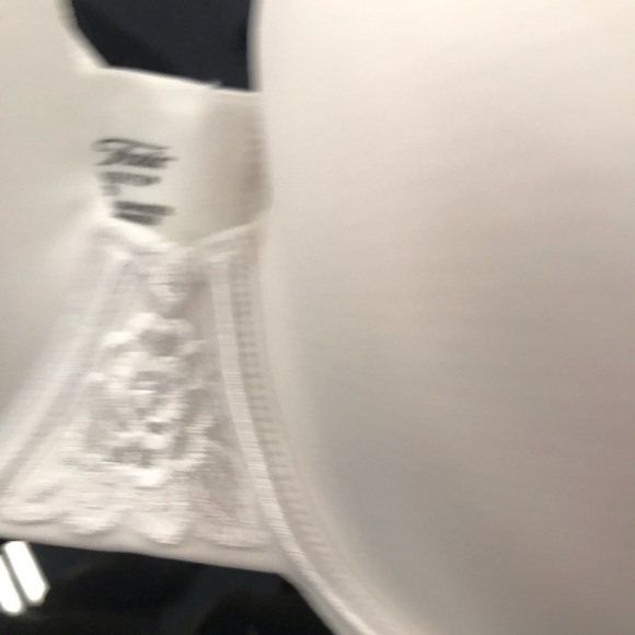 Vanity Fair 36D White NWOT Bra - Picture 2 of 10
